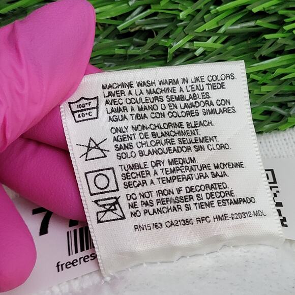 Vintage Daffy-Duck Sweatshirt Womens Large 23x23 Christmas - Picture 7 of 14